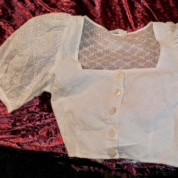 Ladies Crop Blouse - Picture 5 of 5